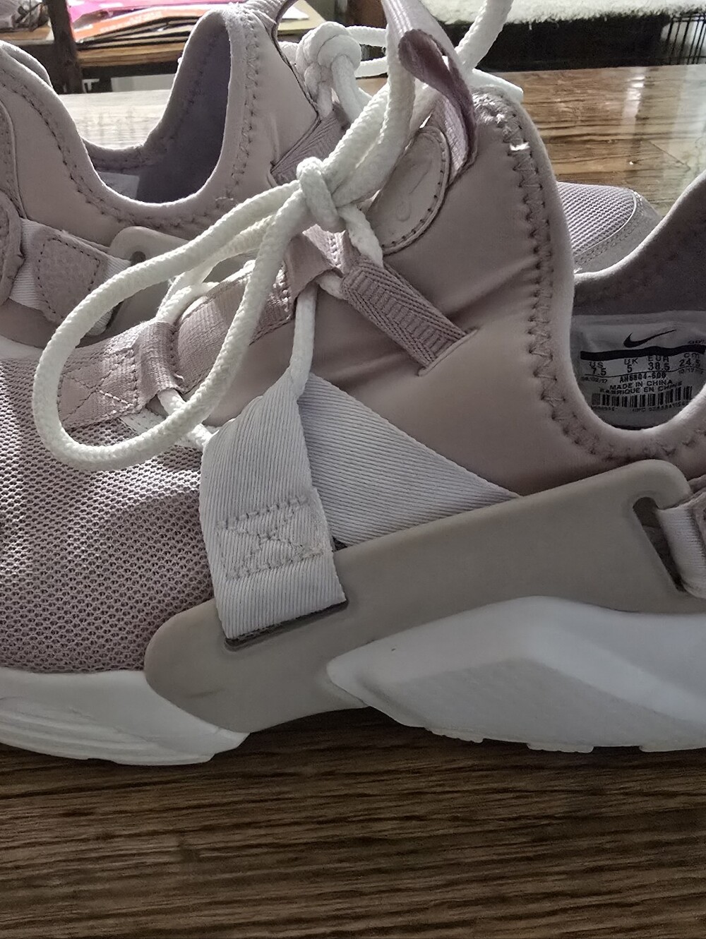 Nike Air Huarache City Low Particle Rose Pink Women’s Size 7.5
